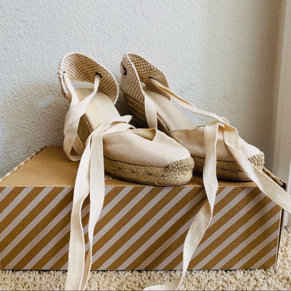 Soludos- linen tall wedge